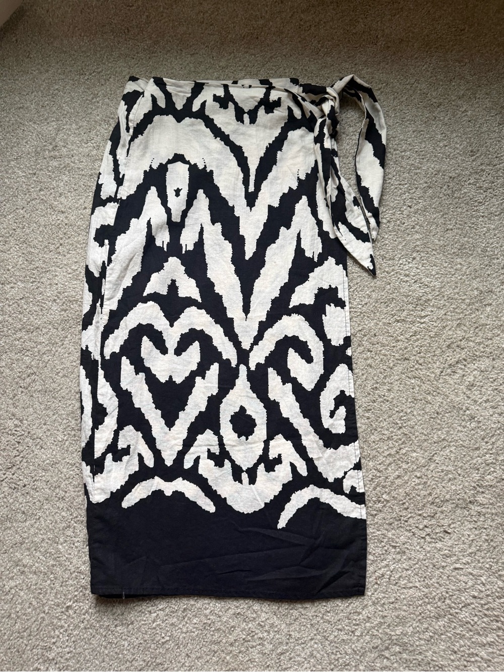 Rachel Zoe Black and White Abstract Print Skirt